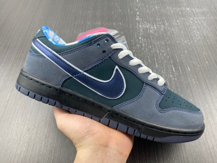 from Brenndasneakers Nike Dunk SB Low Blue Lobster 313170-342