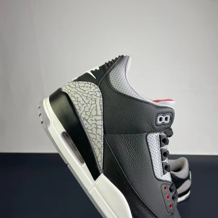 NIKE Air Jordan 3 (brenndasneakers)