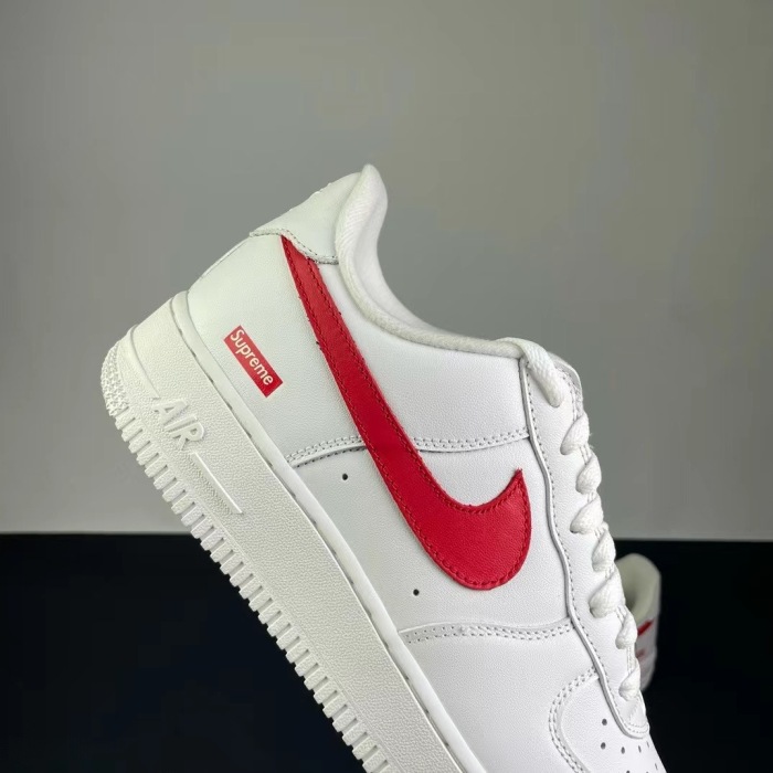 Free shipping from Breendasneakers Nike Air Force 1 07