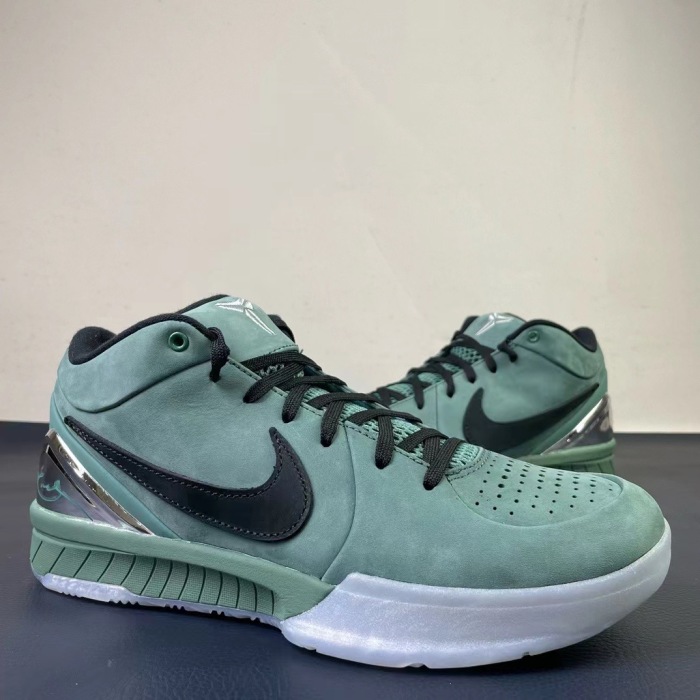 Nike zoom kobe4 (sneakers )