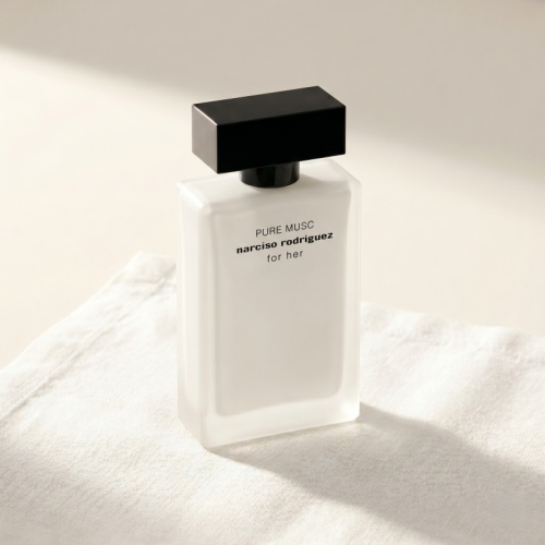 剛洗完澡的白襯衫乾淨香｜Narciso 純粹麝香 50ml