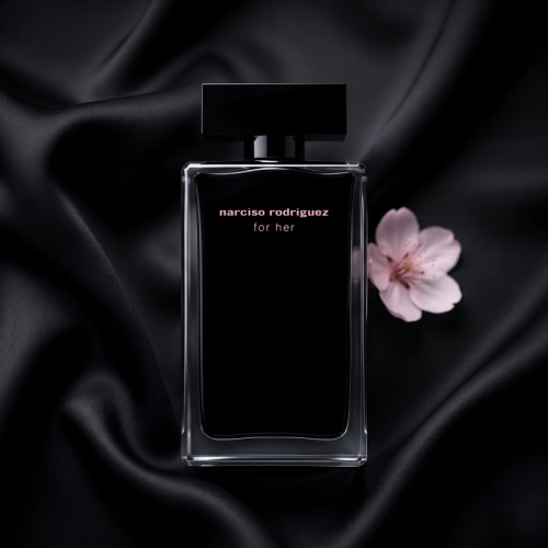 讓人忍不住想靠近的極致誘惑偽體香｜Narciso 黑瓶淡香水 100ml