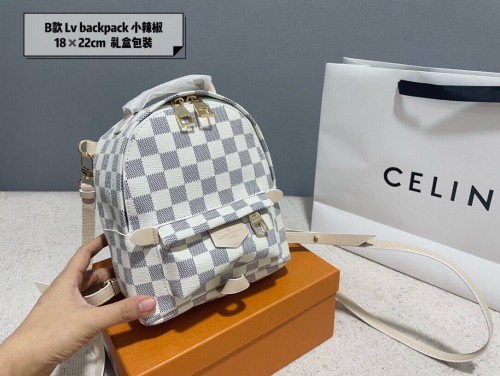 One of the must-have items of LV brand, the latest 20 models of LV palm springs mini backpack are here, upgraded version