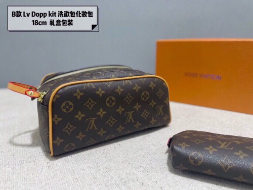 Lv cosmetic bag and toiletry bag are shipped together again