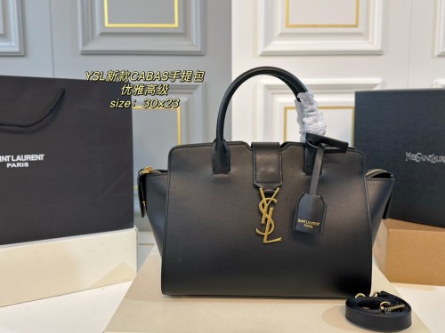 Yves Saint Laurent's new CABAS handbag 💕