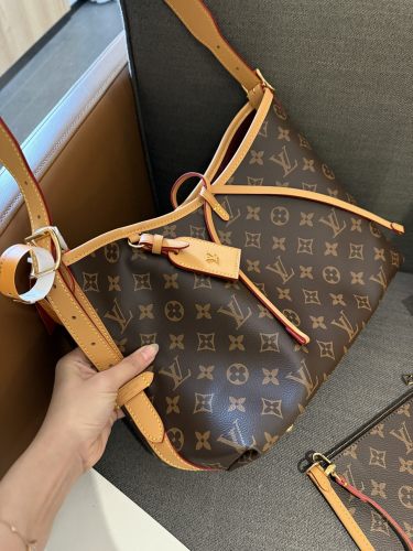 Louis Vuitton Lv Carryall new commuter bag is beautiful and practical
