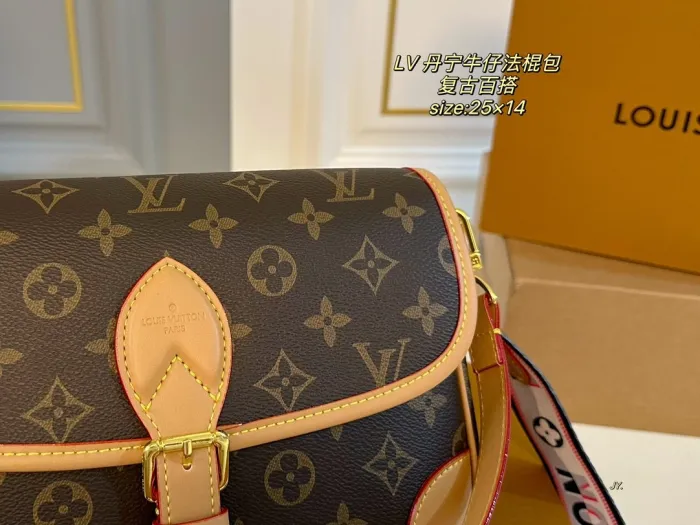 LV Louis Vuitton Diane Vintage Baguette Bag 💕