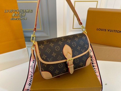 LV Louis Vuitton Diane Vintage Baguette Bag 💕