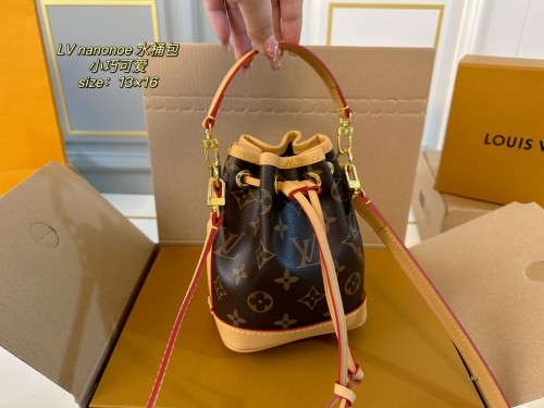 LV nano noe bucket bag💕 The bag is three-dimensional and textured, and the drawstring can be freely retracted!