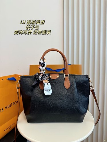 LV Louis Vuitton classic black vintage dumpling bag