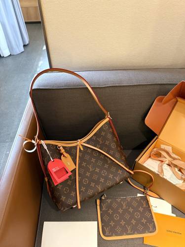 Louis Vuitton Lv Carryall new commuter bag is beautiful and practical