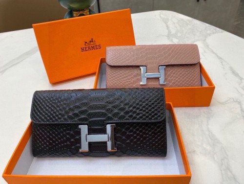 Hermes counter bestseller. Men's and women's wallets are two fold off, with full leather inside and outside