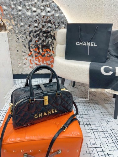 Chanel A handsome handbag, a fashionable explosion style is coming hot