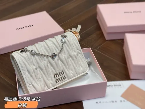 Miu Miu This one is so beautiful! Miumiu feels so good! Diamond chain