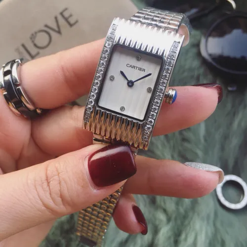 Cartier's new tank series exquisite women's watch, square stainless steel corrugated design