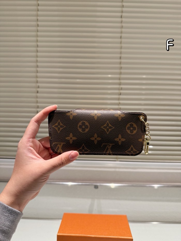 Louis Vuitton sunglasses, simple and stylish