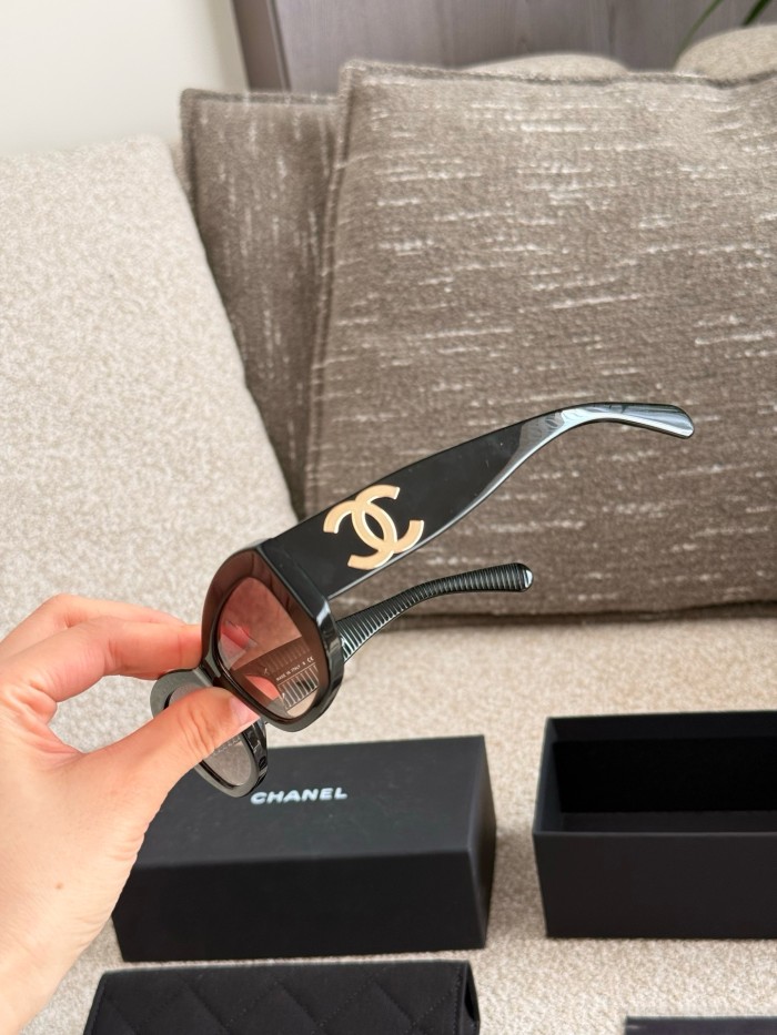 Chanel coffee coloured sunglasses, small and minimalist atmosphere