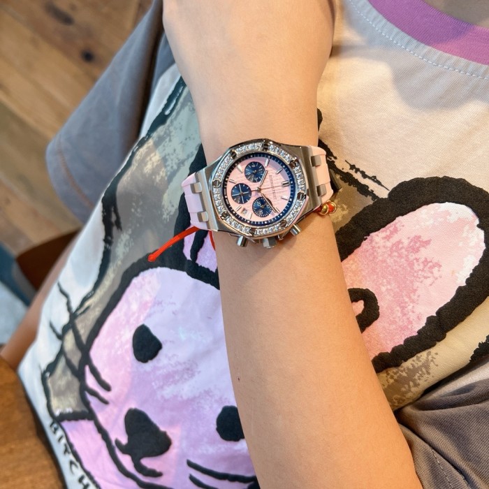 Audemars Piguet Royal Oak Offshore - Dark colours are coming!