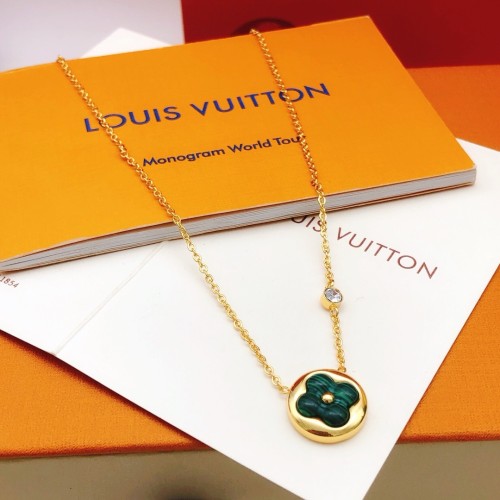 Lv Latest Green Pendant Necklace Consistent ZP Brass
