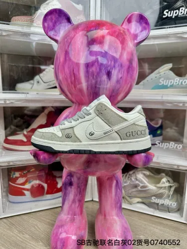 nike co-branded gucci white and grey shoes
