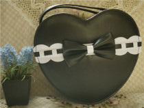 Loris - Sweet Heart Shaped Lolita Crossbody Bag with Bow