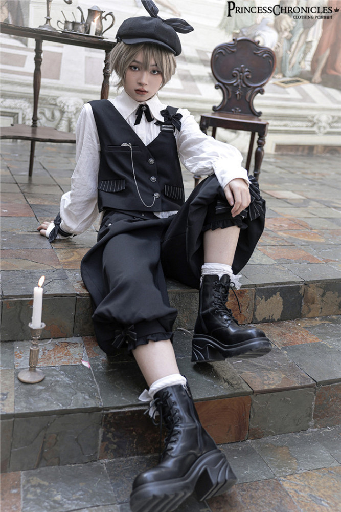 US$ 104.99 - Princess Chronicles -Secret Morning News- Ouji Prince Black  Lolita Corset, Shorts, Blouse and Hat Set - m.lolitaknot.com