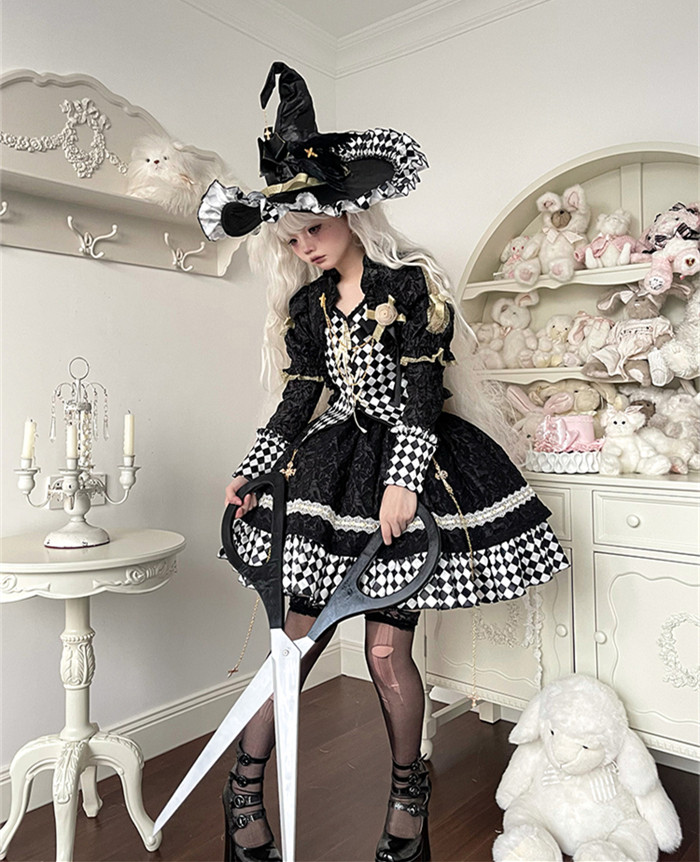 US$ 19.99 - CastleToo -Black and White Witch- Gothic Lolita Topwear and  Skirt Set and Witch Hat - m.lolitaknot.com