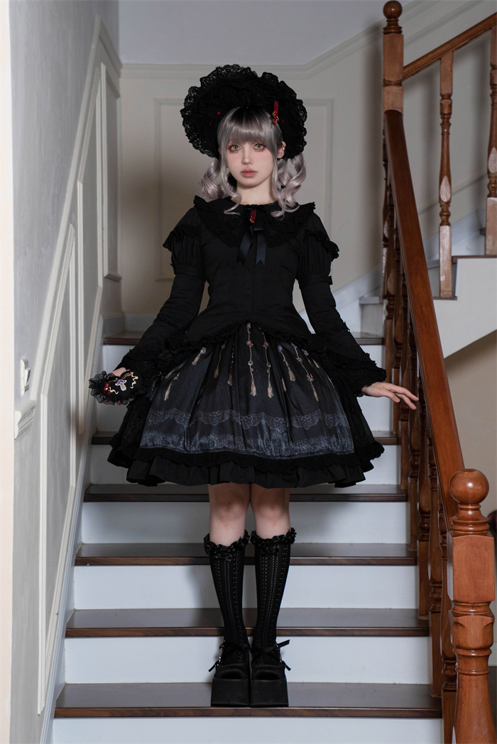 Gothic lolita skirt deals
