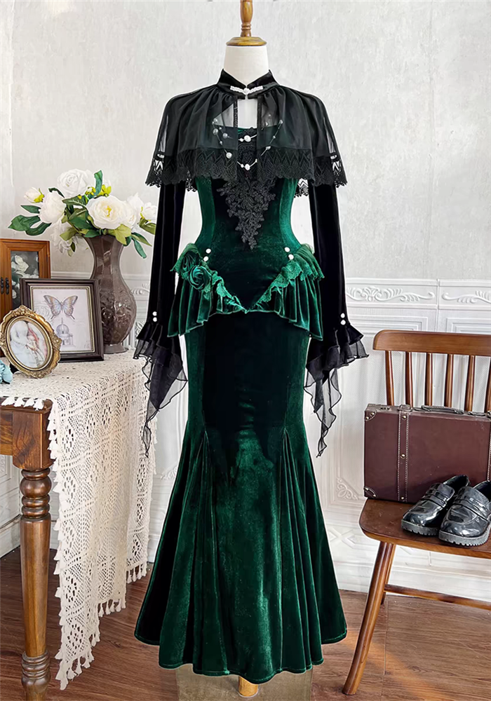 US$ 62.99 - Mirkwood- Elegant Casual Classic Lolita Bolero and Fishtail  Slip Dress Set - m.lolitaknot.com