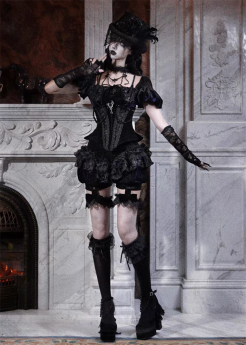 Blood Supply - Day of Mourning - Gorgeous Halloween Gothic Lolita Bubble Sleeves Backless Top and Lace Velvet Pumpkin Shorts