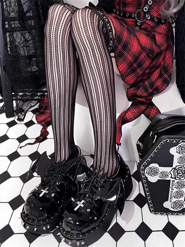 Superpink -Count of the Dark Night- Rivet Punk Y2K Round Toe Platform Chunky Heel Gothic Bat Lolita Shoes