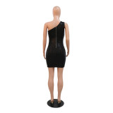 Diagonal Single Shoulder Sleeveless Sequin Stitching Package Hip Dress