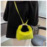 Fashion Pearl Texture One-Shoulder Messenger Bag