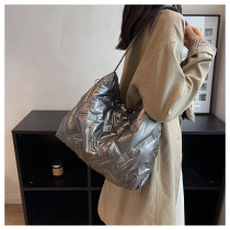 Fashionable Large-capacity Down Cloth Shoulder Bag