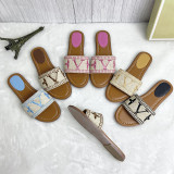 Letter V Embroidered Flat Slippers With Word Beach Sandals
