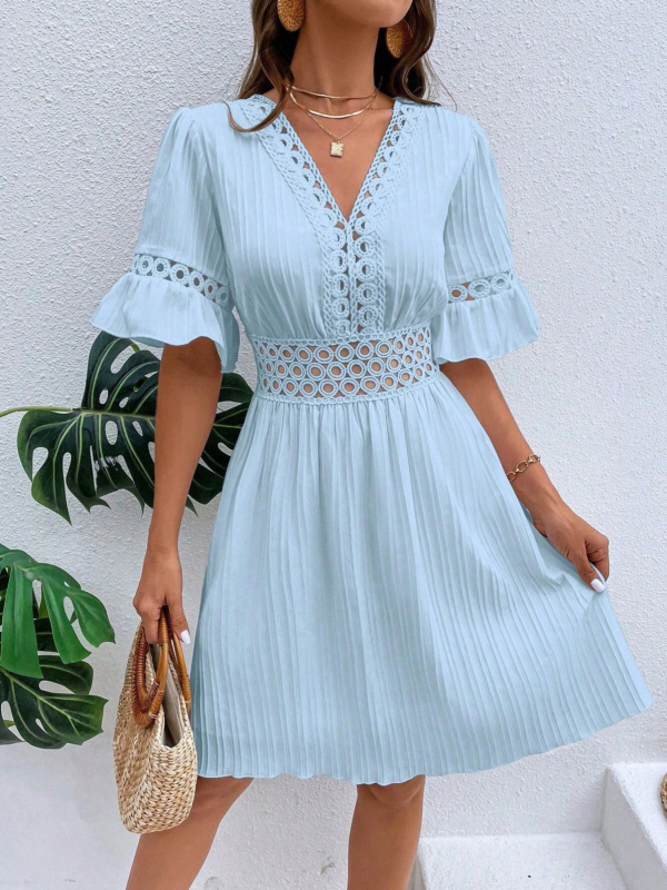 Light Blue Fashionable Patchwork Lace V-neck Waist Dress