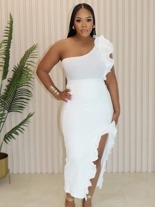 White Wood Ear Trimmed Shoulder Slash High Split Two Piece Suit