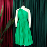 Green Sexy Pleated Sloping Shoulder Strappy Dress