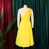 Yellow Sexy Pleated Sloping Shoulder Strappy Dress