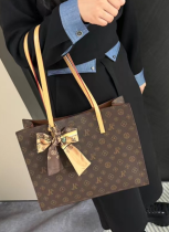 Fashionable Old Flower Contrast Color One-Shoulder Underarm Bag Women's Large Capacity Tote Bag