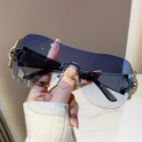 Spice Girl Sunglasses with Diamond-studded Rimless Edges