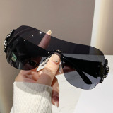 Spice Girl Sunglasses with Diamond-studded Rimless Edges