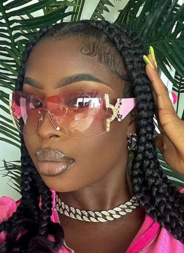 Spice Girl Sunglasses with Diamond-studded Rimless Edges