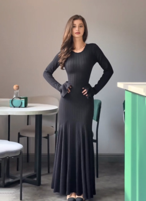 Fashionable Temperament Ruffle Hem Long Sleeves Fabric Dress