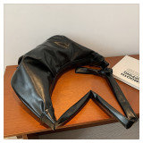 Autumn and Winter Retro Pleated Large-capacity Crossbody Bag
