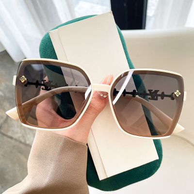 New Style Letter Chain Leg Senior Women'S Polarized Sunglasses Sunshade Sunglasses