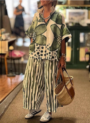 2025 Summer Lapel Loose Geometric Printed Casual Suit