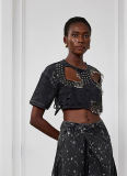 Fashion Round Neck Ripped Pin Design Short T-shirt