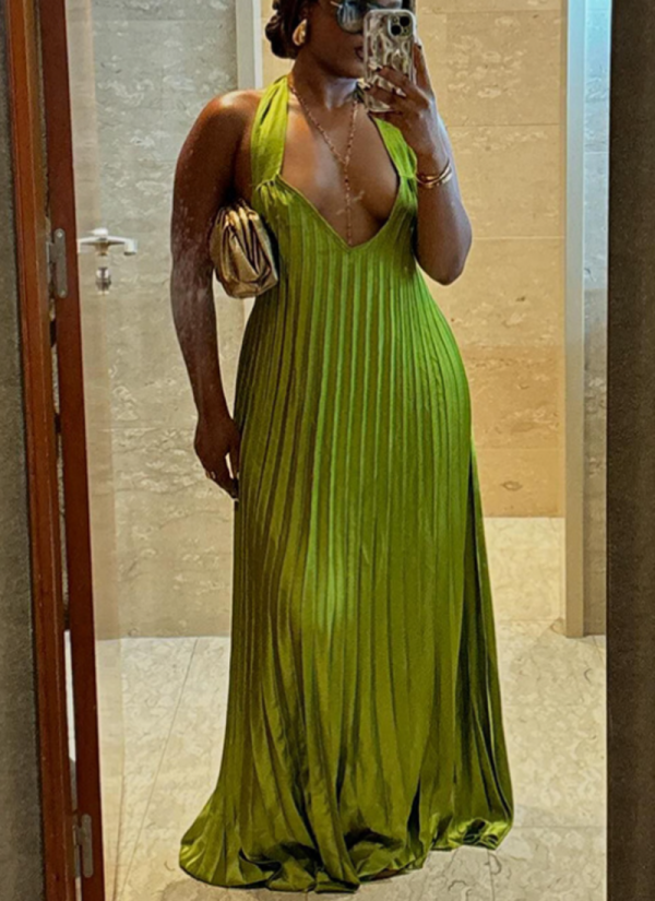 Sexy Halterneck V-neck Open Back Pleated Oversized Hem Dress