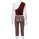Brown Off-shoulder Navel-baring Printed Offset Vest and Cropped Pants Set